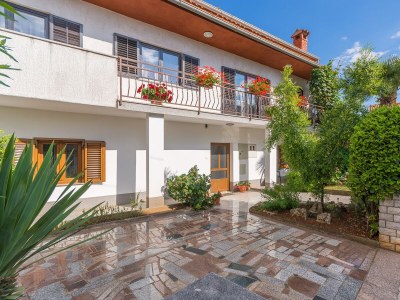 Apartment Two bedroom apartment with terrace Poreč A-13927-a - Outdoor photo 4