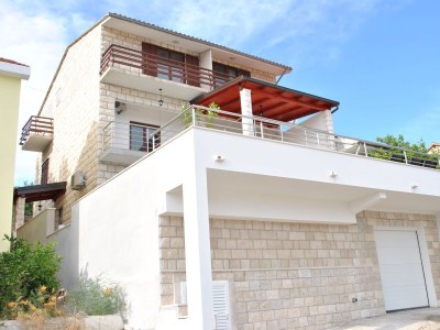 Holiday house Comfortable and spacious house with terrace and sea view Brna, Korčula K-13943 - Outdoor photo 7