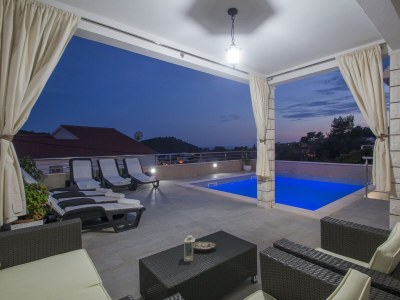 Holiday house Comfortable and spacious house with terrace and sea view Brna, Korčula K-13943 - Outdoor photo 8