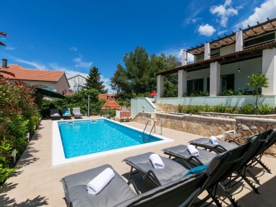 Holiday house Four-bedroom house with terrace and sea view Ražanj, Rogoznica K-13738 - Outdoor photo 3