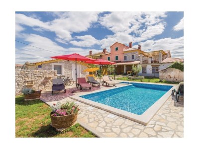 Holiday house Four-bedroom house with terrace Gajana, Fažana K-15385 in Vodnjan - Holiday house