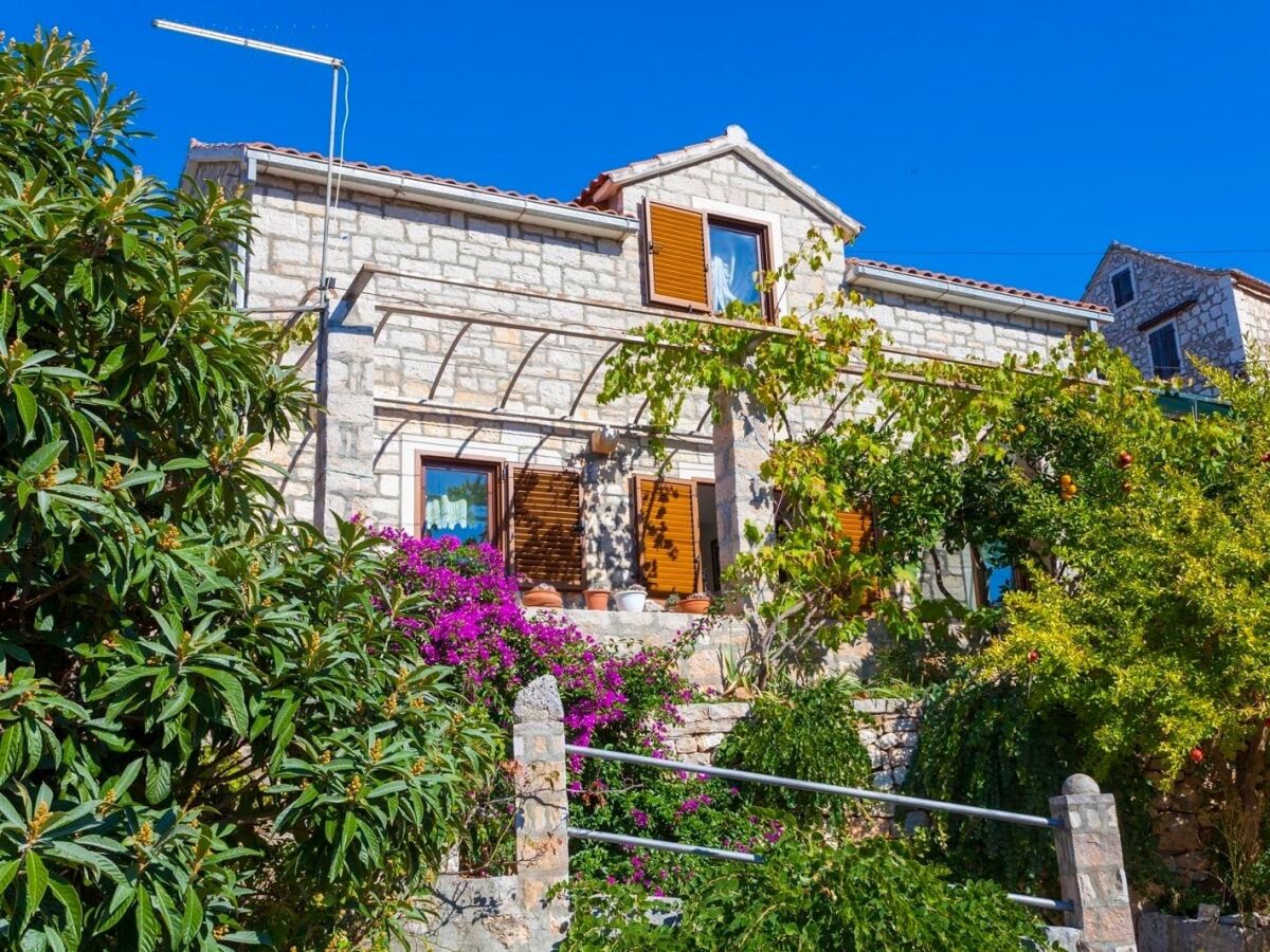 Holiday house Three bedroom house with terrace Ložišća, Brač K-15444 - Outdoor photo 2