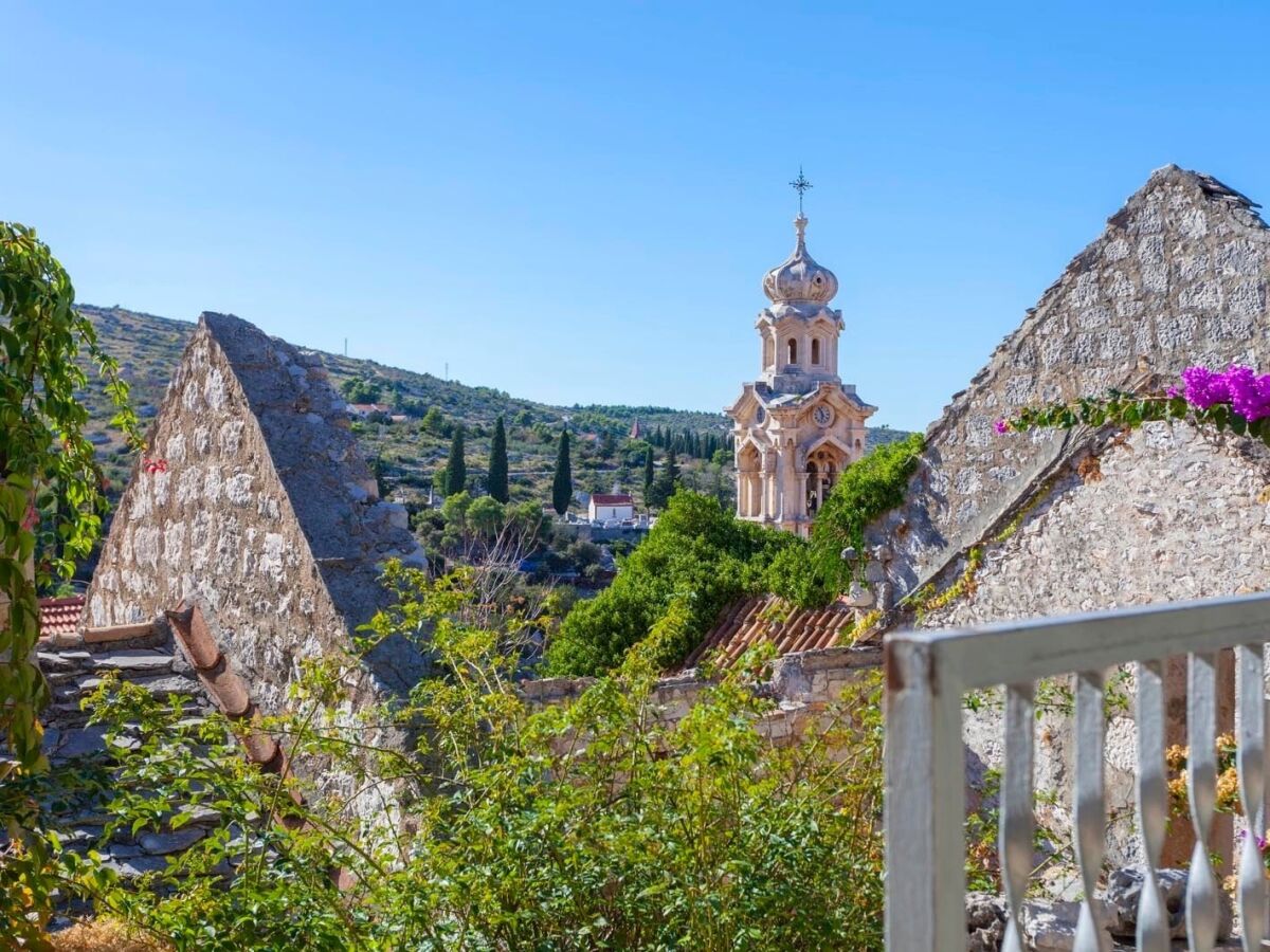 Holiday house Three bedroom house with terrace Ložišća, Brač K-15444 - Outdoor photo 5