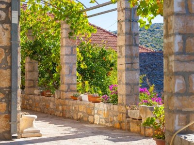 Holiday house Three bedroom house with terrace Ložišća, Brač K-15444 - Outdoor photo 3