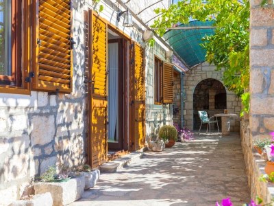 Holiday house Three bedroom house with terrace Ložišća, Brač K-15444 - Outdoor photo 8