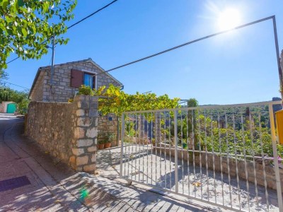 Holiday house Three bedroom house with terrace Ložišća, Brač K-15444 - Outdoor photo 9