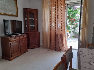 Apartment Three bedroom apartment with terrace Palit, Rab A-14610-a - Outdoor photo 8