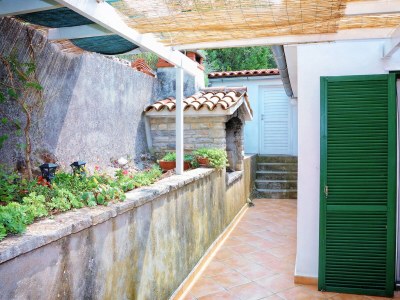 Holiday house Two bedroom house with terrace and sea view Sali, Dugi otok K-16128 - Outdoor photo 4