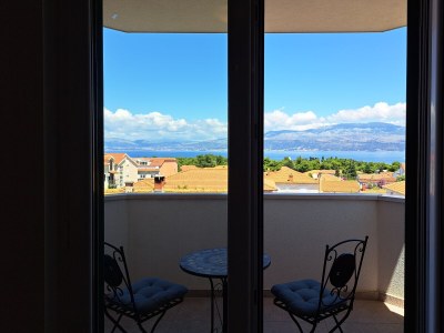 Apartment Two bedroom apartment with balcony and sea view Supetar, Brač A-16130-a - Outdoor photo 14