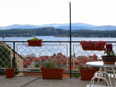 Apartment Three bedroom apartment with terrace and sea view Šibenik A-16170-a - Outdoor photo 24