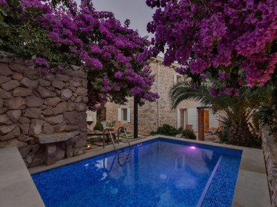 Holiday house Three bedroom house with terrace and sea view Sutivan, Brač K-16300 - Outdoor photo 5