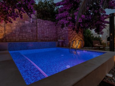 Holiday house Three bedroom house with terrace and sea view Sutivan, Brač K-16300 - Outdoor photo 12