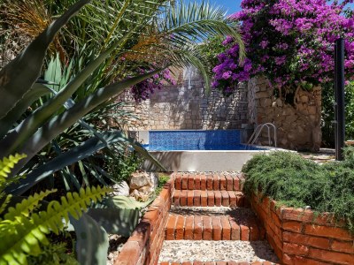 Holiday house Three bedroom house with terrace and sea view Sutivan, Brač K-16300 - Outdoor photo 18