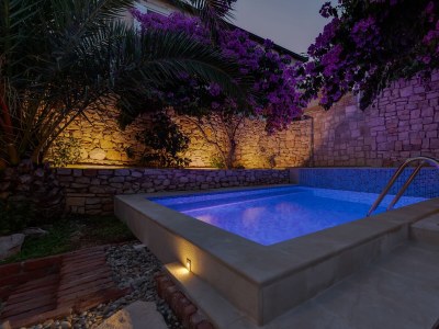 Holiday house Three bedroom house with terrace and sea view Sutivan, Brač K-16300 - Outdoor photo 21