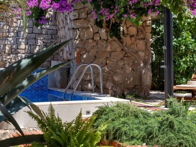 Holiday house Three bedroom house with terrace and sea view Sutivan, Brač K-16300 - Outdoor photo 24