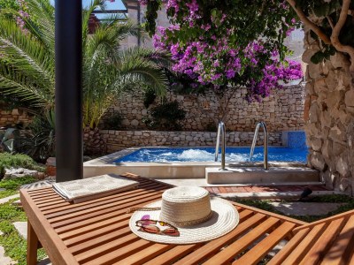 Holiday house Three bedroom house with terrace and sea view Sutivan, Brač K-16300 - Outdoor photo 33