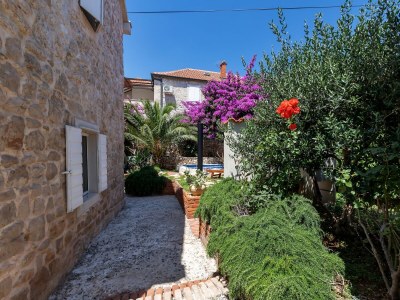 Holiday house Three bedroom house with terrace and sea view Sutivan, Brač K-16300 - Outdoor photo 34