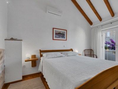 Holiday house Three bedroom house with terrace and sea view Sutivan, Brač K-16300 - Outdoor photo 54