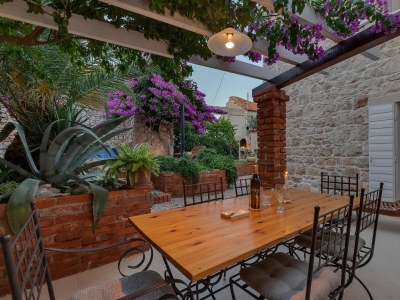 Holiday house Three bedroom house with terrace and sea view Sutivan, Brač K-16300 - Outdoor photo 74