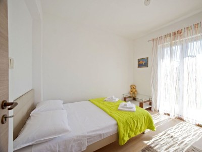 Apartment Two bedroom apartment with balcony Gornje selo, Šolta A-15545-a - Outdoor photo 12