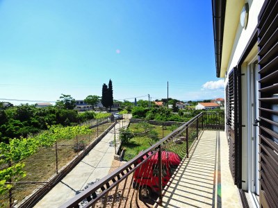 Apartment Two bedroom apartment with balcony Gornje selo, Šolta A-15545-a - Outdoor photo 25