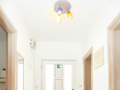 Apartment Two bedroom apartment with balcony and sea view Arbanija, Čiovo A-15595-a - Outdoor photo 15