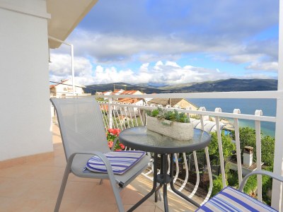 Apartment Two bedroom apartment with balcony and sea view Arbanija, Čiovo A-15595-a - Outdoor photo 18