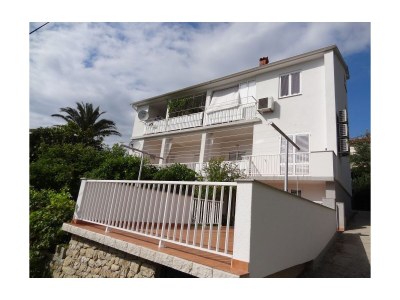 Apartment Two bedroom apartment with terrace and sea view Rab A-16359-a - Outdoor photo 2