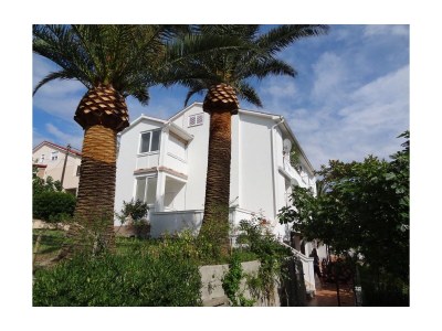 Apartment Two bedroom apartment with terrace and sea view Rab A-16359-a - Outdoor photo 3