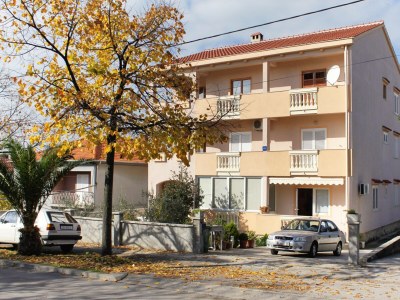 Apartment Two bedroom apartment with terrace Zadar A-15945-a - Outdoor photo 2