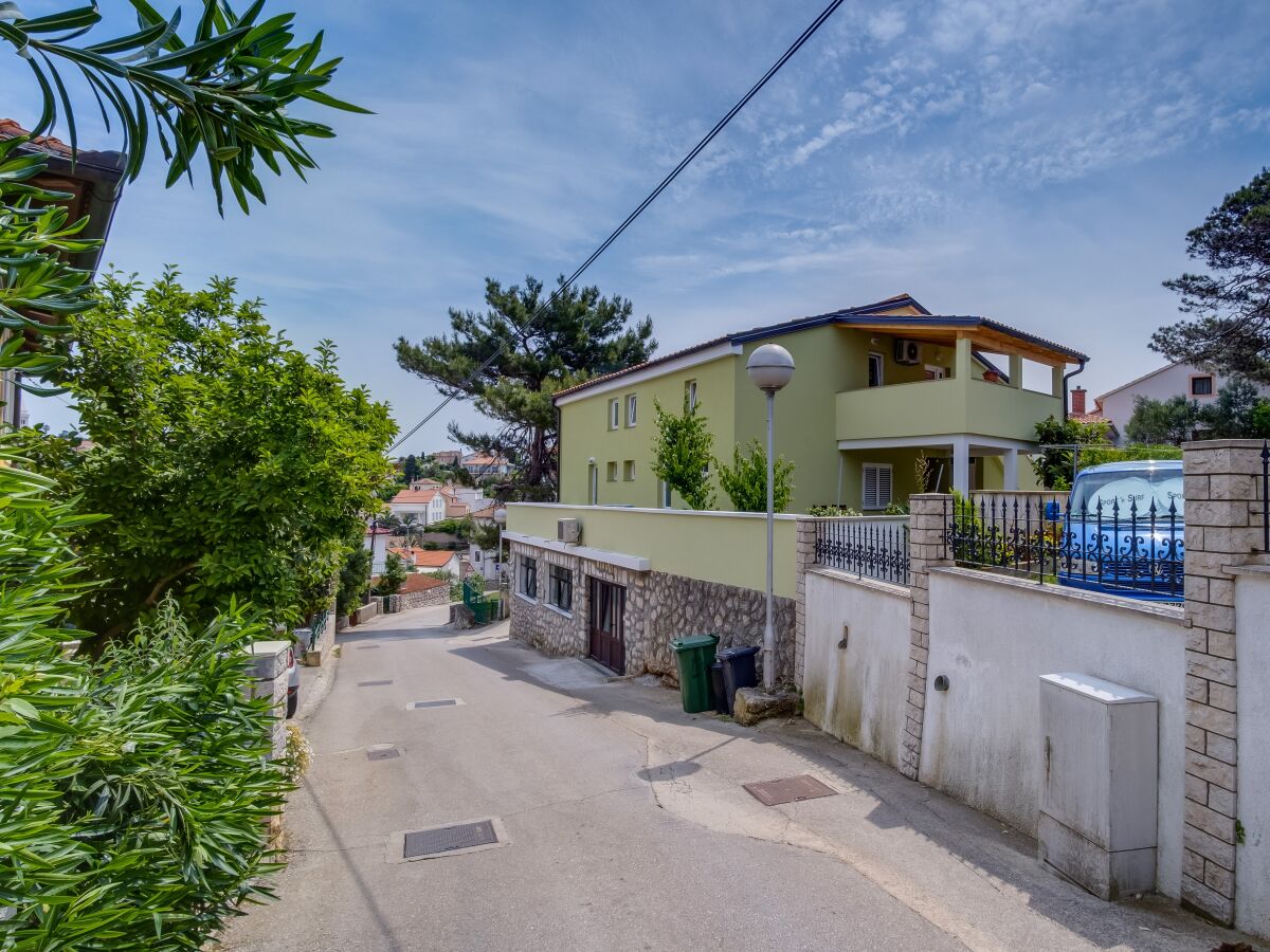 Apartment Three bedroom apartment with terrace Mali Lošinj, Lošinj A-16019-a - Outdoor photo 3