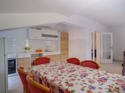 Apartment Three bedroom apartment with terrace Mali Lošinj, Lošinj A-16019-a - Outdoor photo 8