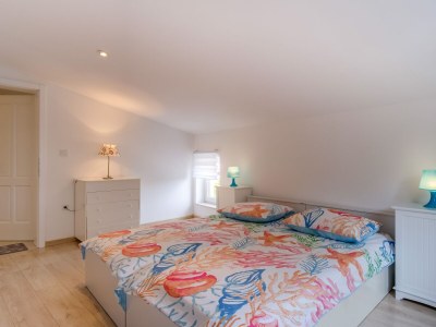 Apartment Three bedroom apartment with terrace Mali Lošinj, Lošinj A-16019-a - Outdoor photo 12