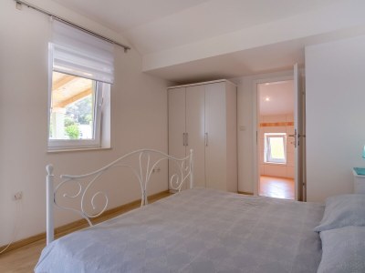 Apartment Three bedroom apartment with terrace Mali Lošinj, Lošinj A-16019-a - Outdoor photo 14