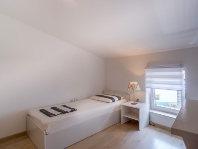 Apartment Three bedroom apartment with terrace Mali Lošinj, Lošinj A-16019-a - Outdoor photo 17