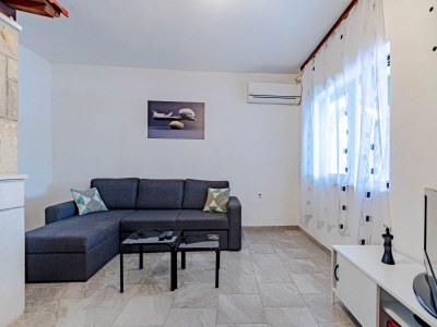 Apartment One bedroom apartment near beach Ubli, Lastovo A-16599-a - Outdoor photo 14