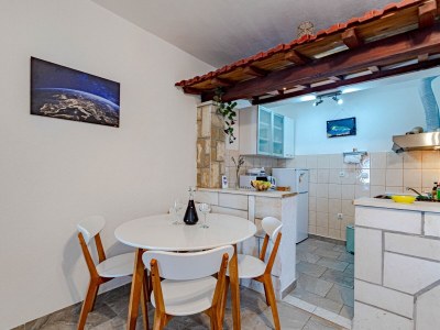 Apartment One bedroom apartment near beach Ubli, Lastovo A-16599-a - Outdoor photo 18