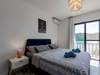 Apartment One bedroom apartment near beach Ubli, Lastovo A-16599-a - Outdoor photo 23