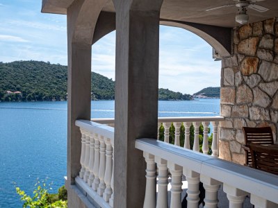 Apartment One bedroom apartment near beach Ubli, Lastovo A-16599-a - Outdoor photo 29