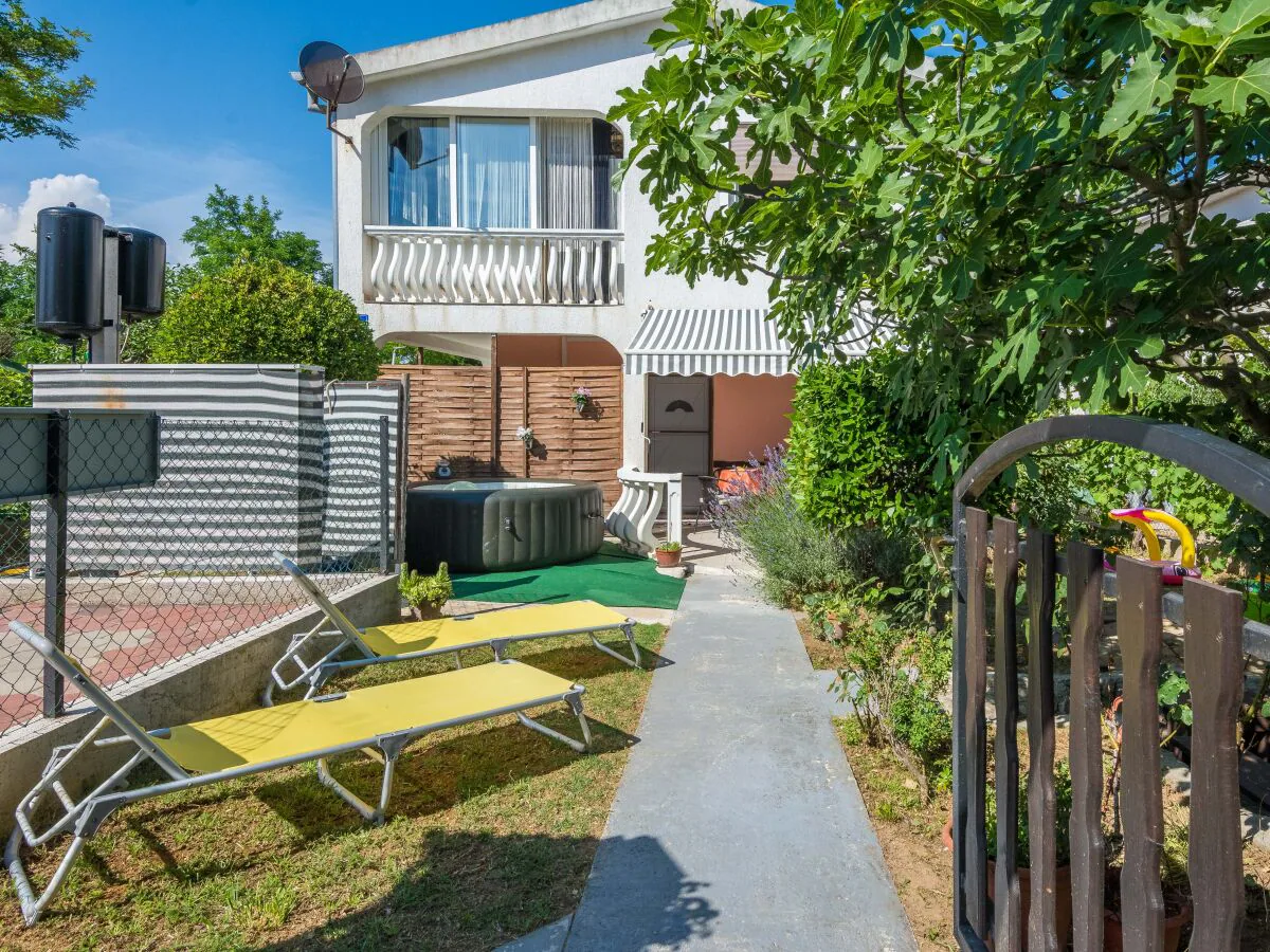 Apartment Apartments for families with children Sabunike, Zadar - 18649 - Apartments for families with children Sabunike, Zadar - 18649 - Outdoor photo 2