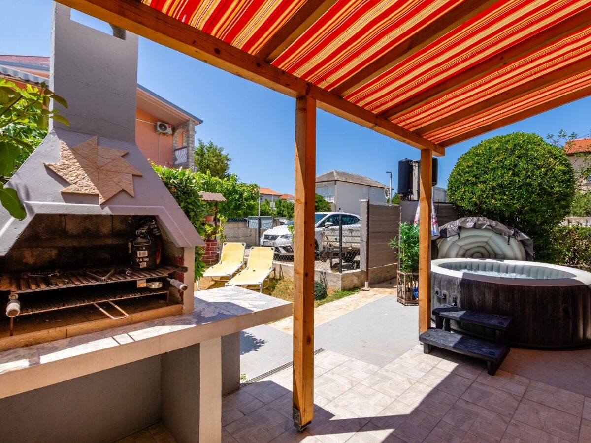 Apartment Apartments for families with children Sabunike, Zadar - 18649 - Apartments for families with children Sabunike, Zadar - 18649 - Outdoor photo 3