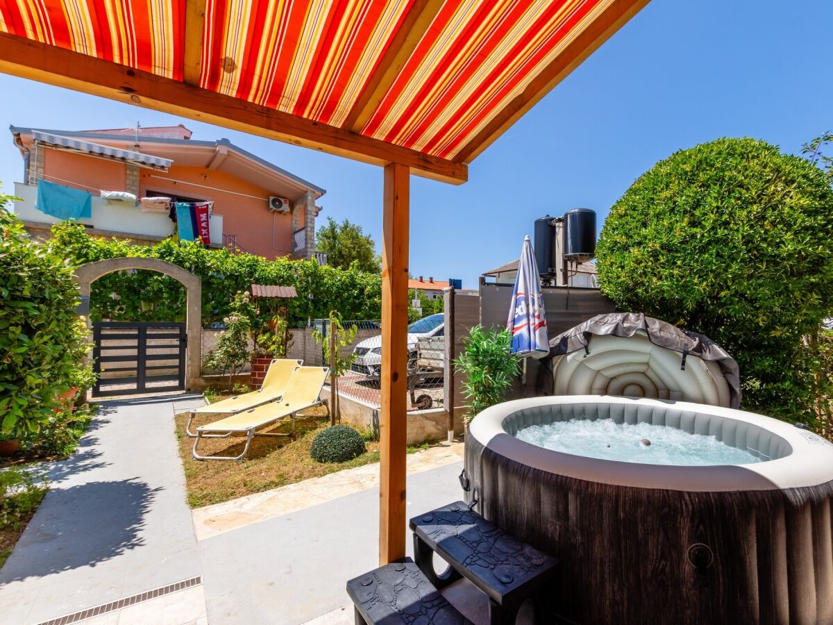 Apartment Apartments for families with children Sabunike, Zadar - 18649 - Apartments for families with children Sabunike, Zadar - 18649 - Outdoor photo 4