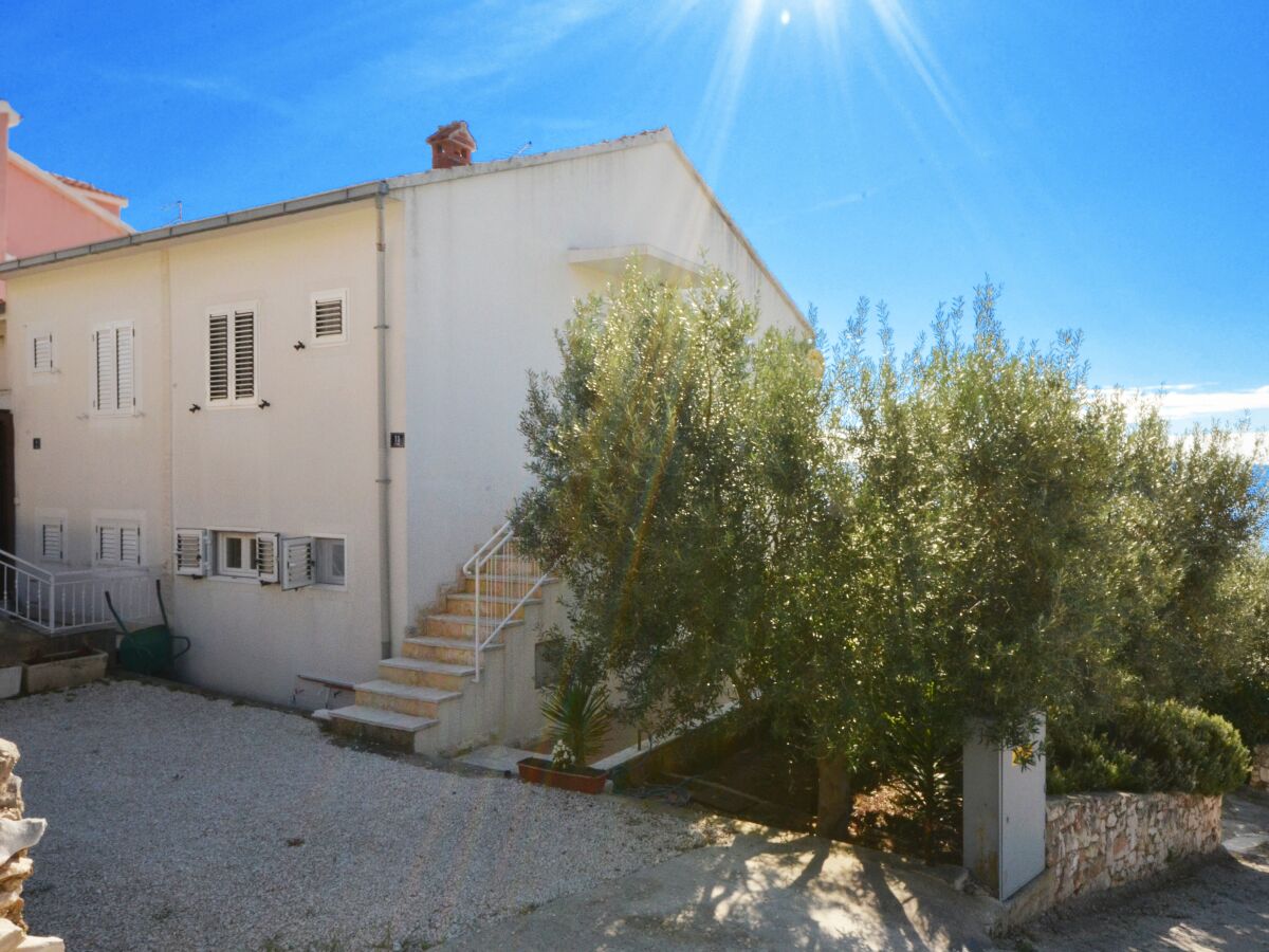 Apartment One bedroom apartment with terrace and sea view Mavarštica, Čiovo A-18651-a - Outdoor photo 4