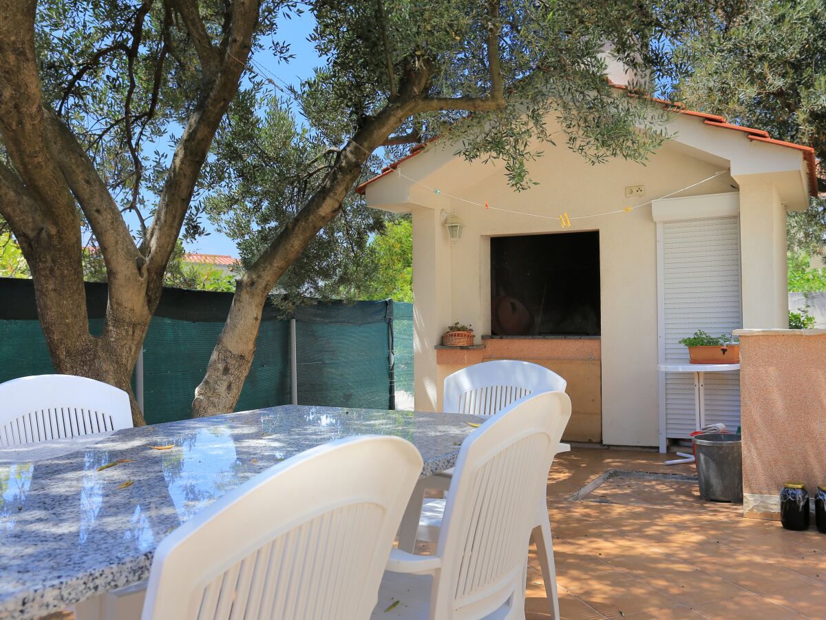Apartment One bedroom apartment with terrace and sea view Mavarštica, Čiovo A-18651-a - Outdoor photo 5
