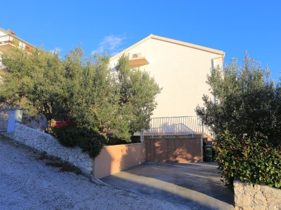 Apartment One bedroom apartment with terrace and sea view Mavarštica, Čiovo A-18651-a - Outdoor photo 2