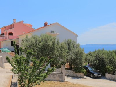 Apartment One bedroom apartment with terrace and sea view Mavarštica, Čiovo A-18651-a - Outdoor photo 3