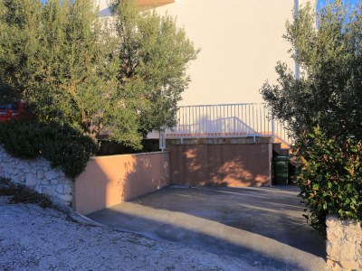 Apartment One bedroom apartment with terrace and sea view Mavarštica, Čiovo A-18651-a - Outdoor photo 7