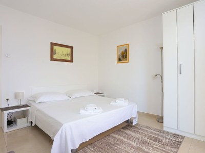 Apartment One bedroom apartment with terrace and sea view Mavarštica, Čiovo A-18651-a - Outdoor photo 11