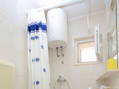 Apartment One bedroom apartment with terrace and sea view Mavarštica, Čiovo A-18651-a - Outdoor photo 12