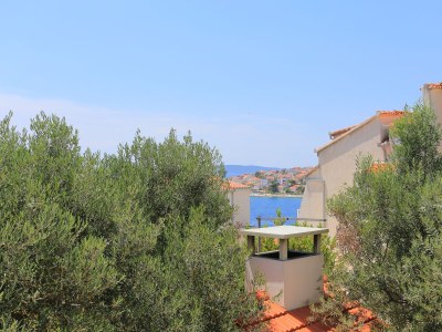 Apartment One bedroom apartment with terrace and sea view Mavarštica, Čiovo A-18651-a - Outdoor photo 15